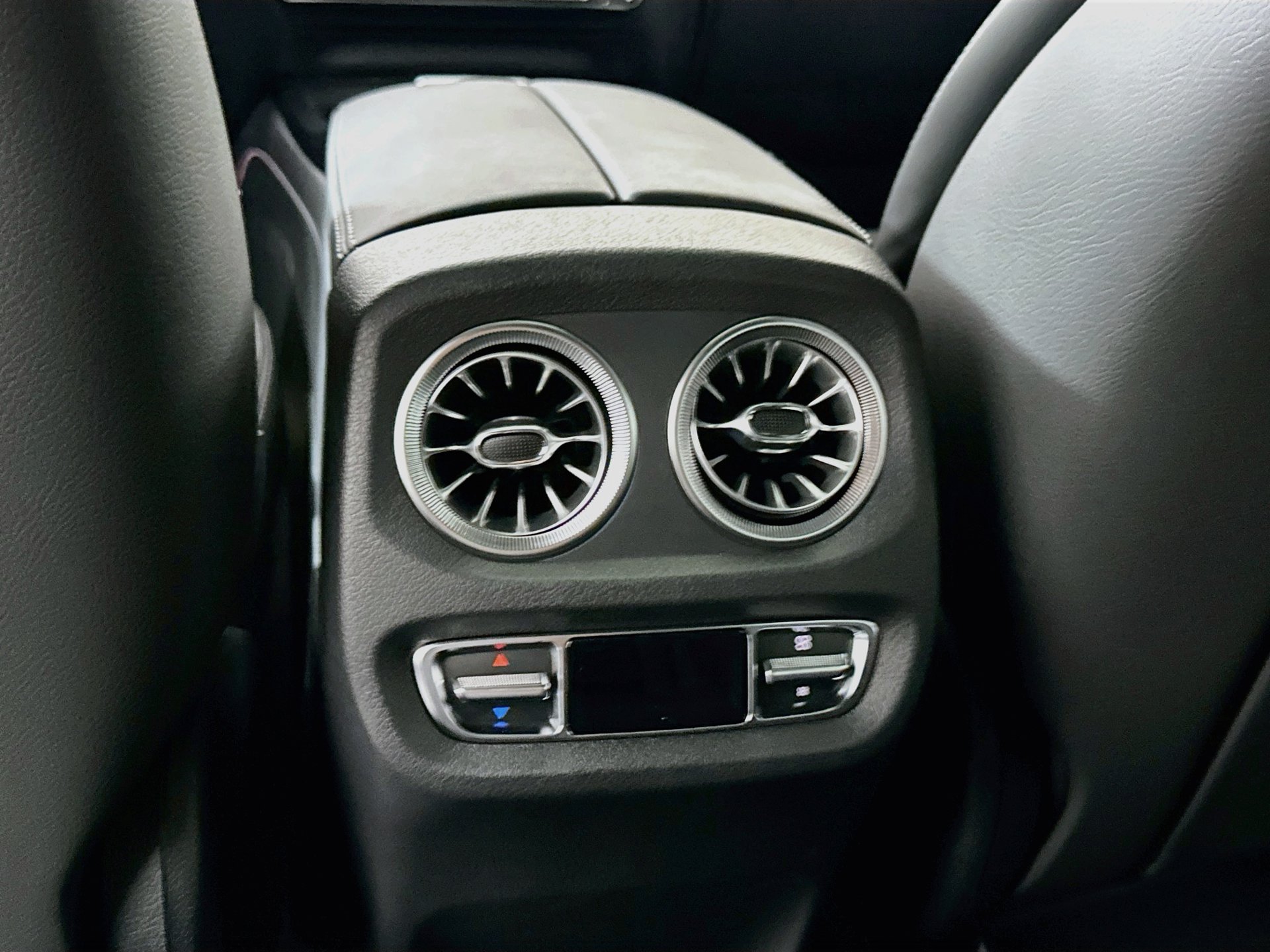 New 2027 Mercedes-Benz G 580 e image 28