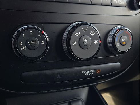 Used 2015 Kia Soul image 15