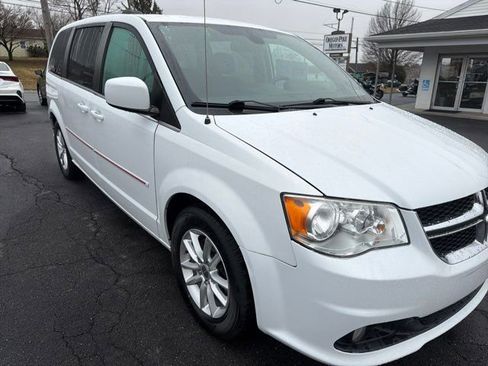 Used 2019 Dodge Grand Caravan SXT image 5