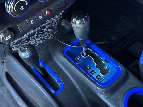 Used 2016 Jeep Wrangler Sport image 15