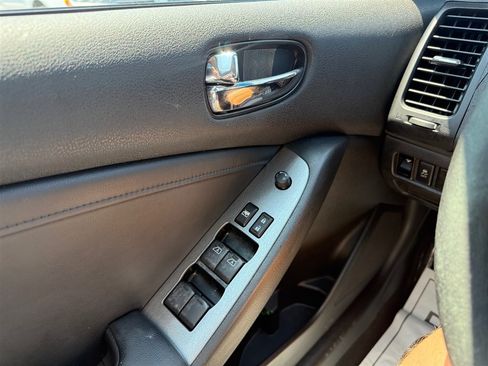 Used 2011 Nissan Altima 2.5 SL w/ 2.5SL Pkg FWD image 21