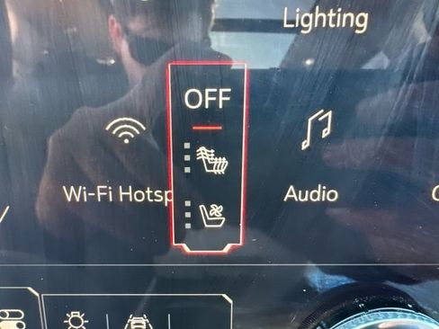 Certified 2024 GMC Acadia Denali w/ Super Cruise Package image 16