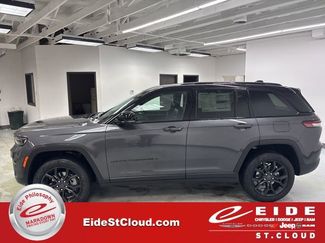 New 2025 Jeep Grand Cherokee Limited w/ Trailer Tow Package video 4