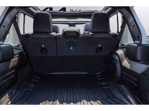 Used 2024 Jeep Wrangler Unlimited Rubicon AWD/4WD image 23