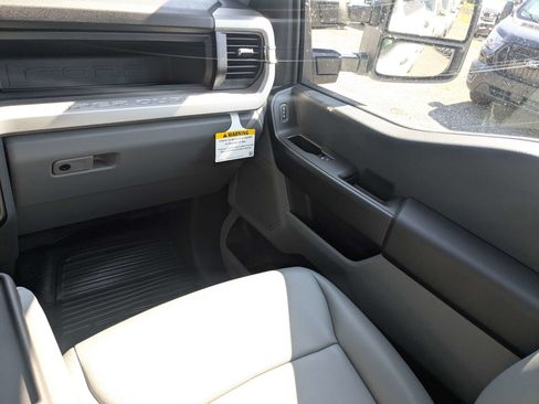 New 2026 Ford F250 XL w/ XL Driver Assist Package AWD/4WD image 17