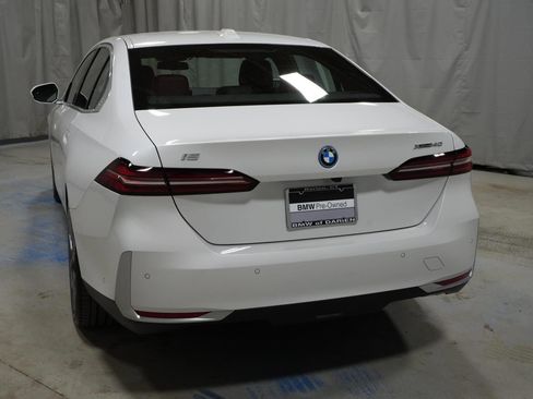 Used 2026 BMW i5 eDrive40 AWD/4WD image 16