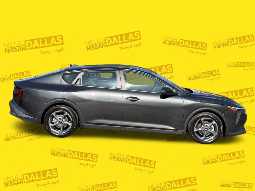 Used 2026 Kia K4 FWD image 4
