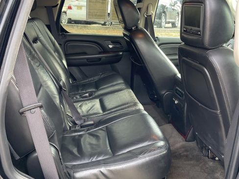 Used 2009 Cadillac Escalade AWD image 20