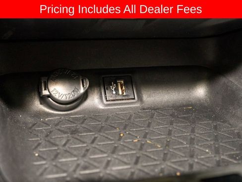Used 2024 Toyota RAV4 XLE AWD/4WD image 13