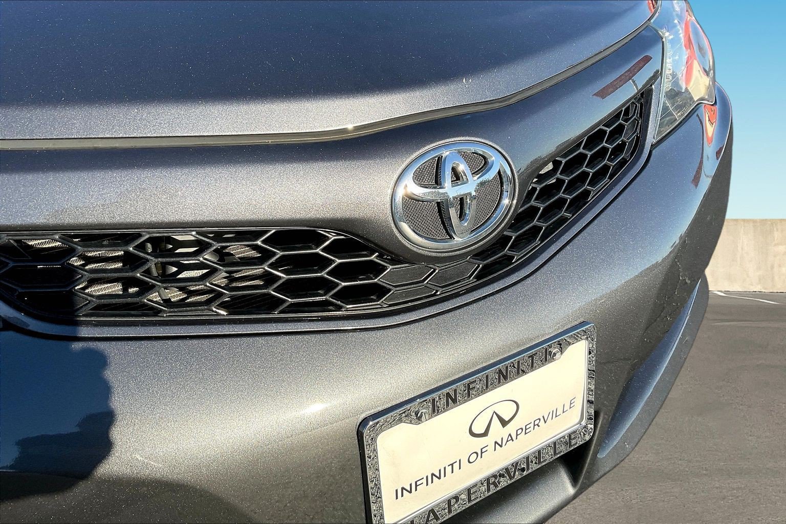 Used 2012 Toyota Camry SE w/ Leather Pkg FWD image 32