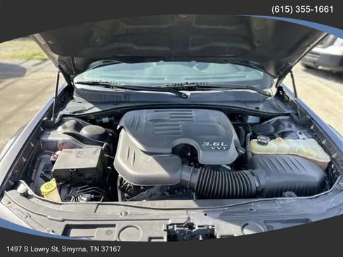 Used 2018 Chrysler 300 S w/ 300S Premium Group image 8