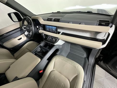 Used 2020 Land Rover Defender 110 S image 19