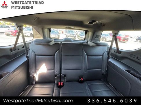 Used 2023 Chevrolet Suburban Premier image 12