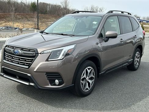 Certified 2023 Subaru Forester Premium image 3