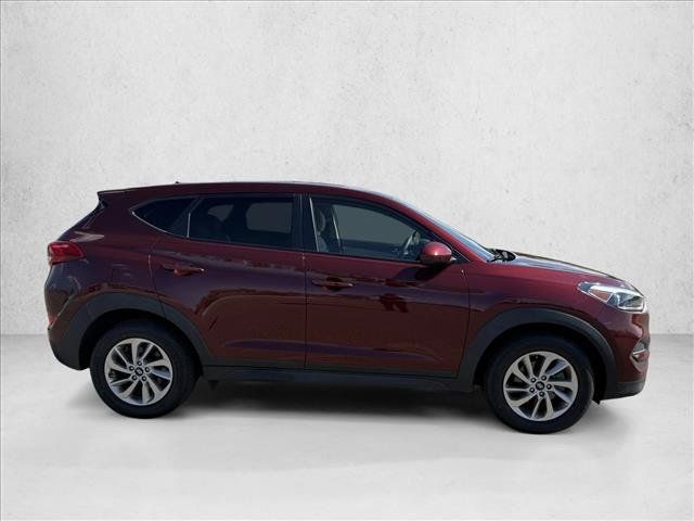 Used 2018 Hyundai Tucson SE w/ Cargo Package AWD/4WD image 4