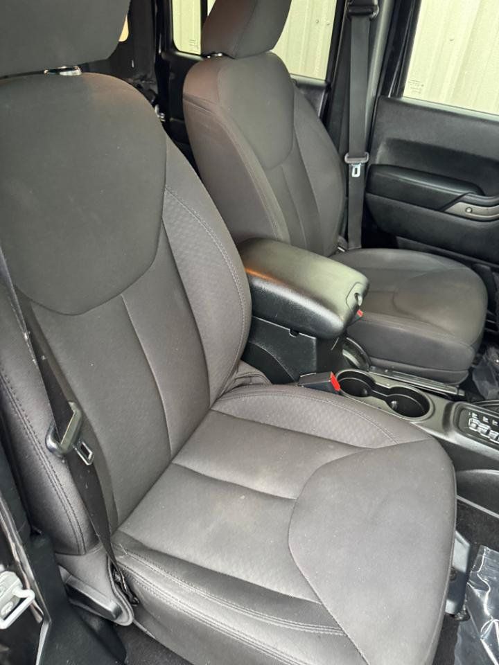 Used 2014 Jeep Wrangler Unlimited Sport w/ Quick Order Package 24S AWD/4WD image 5