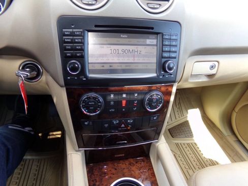 Used 2011 Mercedes-Benz ML 350 4MATIC image 52