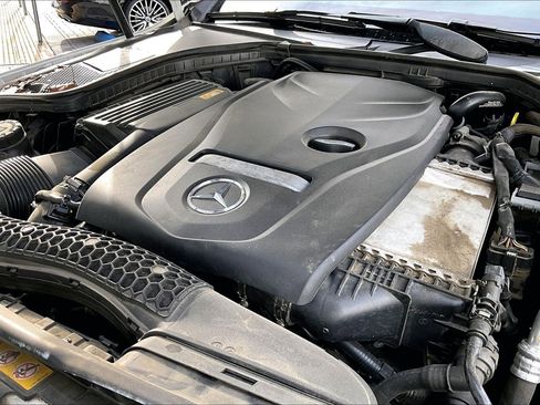 Used 2016 Mercedes-Benz C 300 4MATIC Sedan image 30