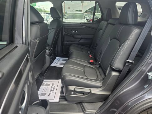 Used 2026 Honda Pilot Touring image 11