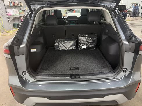 Certified 2025 Volkswagen Tiguan SE image 29