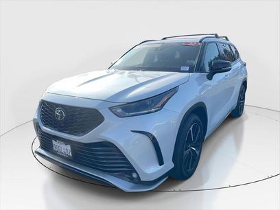 Certified 2022 Toyota Highlander XSE