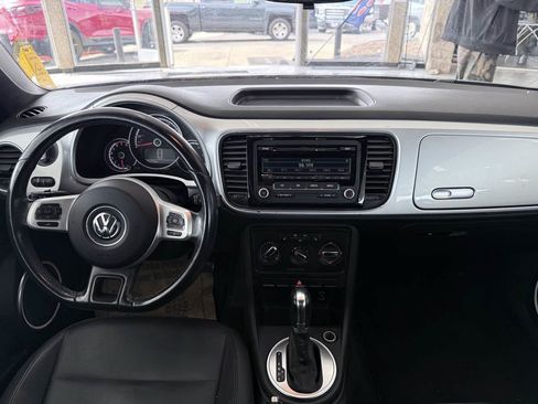 Used 2015 Volkswagen Beetle 1.8T FWD image 39