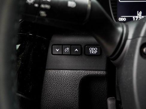 Used 2024 Lexus ES 350 w/ Premium Package image 38