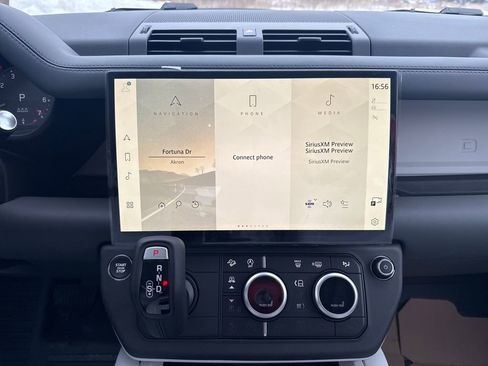 New 2026 Land Rover Defender 110 X-Dynamic SE image 22