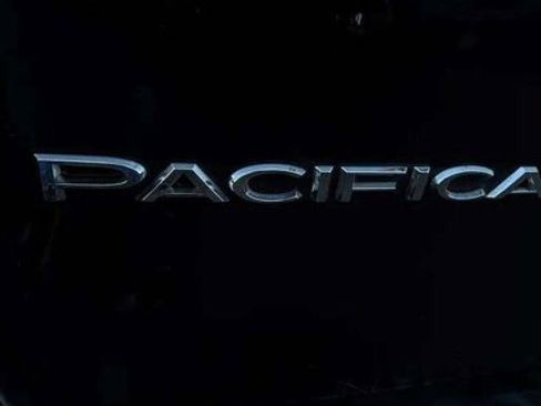 Used 2021 Chrysler Pacifica Touring-L image 19