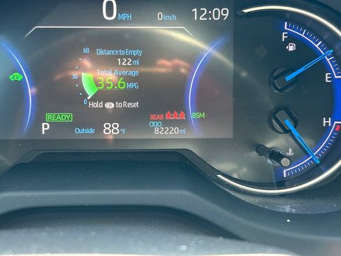 Used 2019 Toyota RAV4 XSE w/ XSE Weather Package AWD/4WD image 35