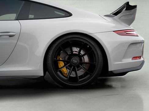 Used 2018 Porsche 911 GT3 image 20