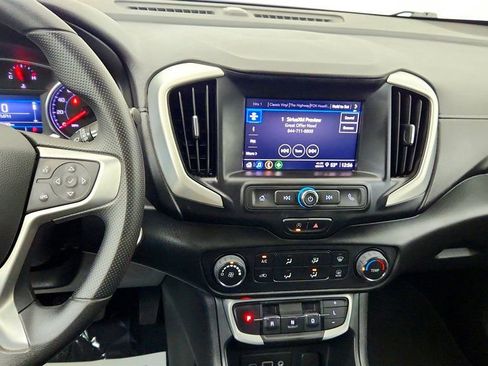 Used 2022 GMC Terrain SLE AWD/4WD image 17