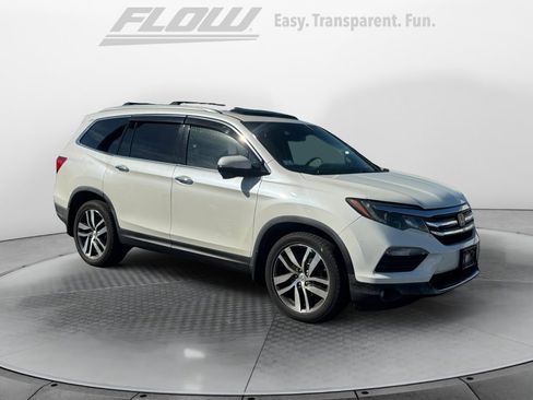 Used 2016 Honda Pilot Touring image 1