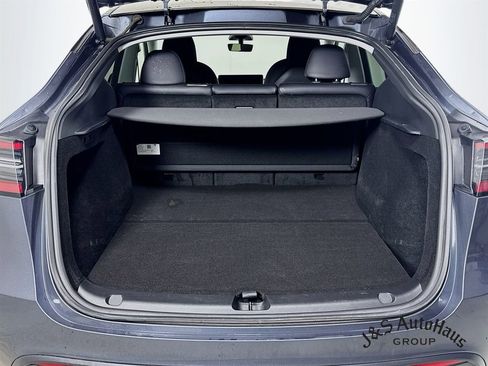 Used 2023 Tesla Model Y Long Range image 33