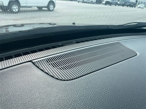 Used 2024 Jeep Compass Limited image 18