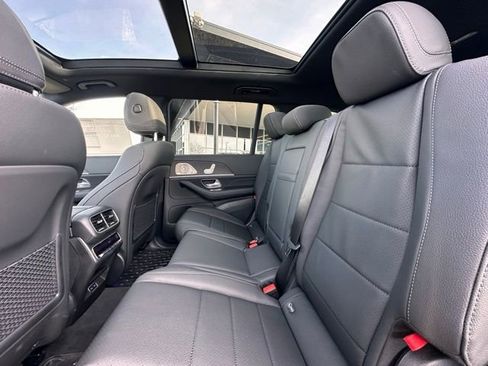 Certified 2025 Mercedes-Benz GLS 450 4MATIC image 23