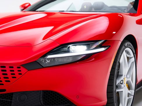 Used 2025 Ferrari Roma Spider image 44