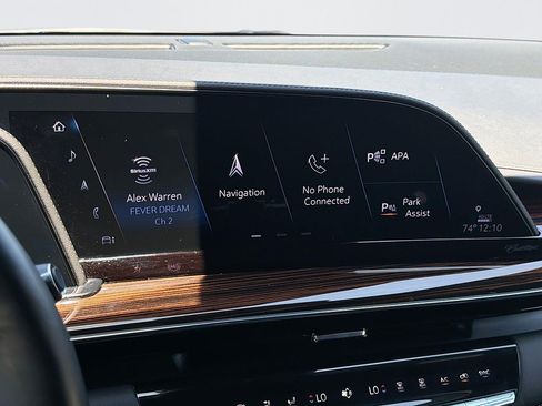 Certified 2023 Cadillac Escalade ESV Premium Luxury AWD/4WD image 16