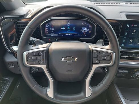 Used 2024 Chevrolet Silverado 1500 LT Trail Boss w/ Convenience Package II AWD/4WD image 34
