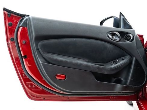 Used 2015 Nissan 370Z NISMO image 20