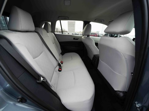 Used 2024 Toyota Corolla Cross LE image 25