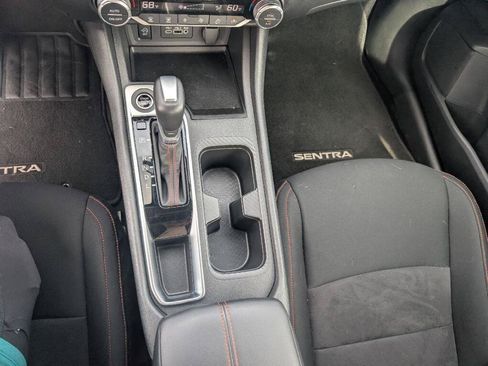 Certified 2025 Nissan Sentra SR FWD image 11