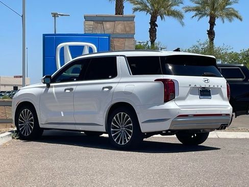 Used 2024 Hyundai Palisade Calligraphy FWD image 5