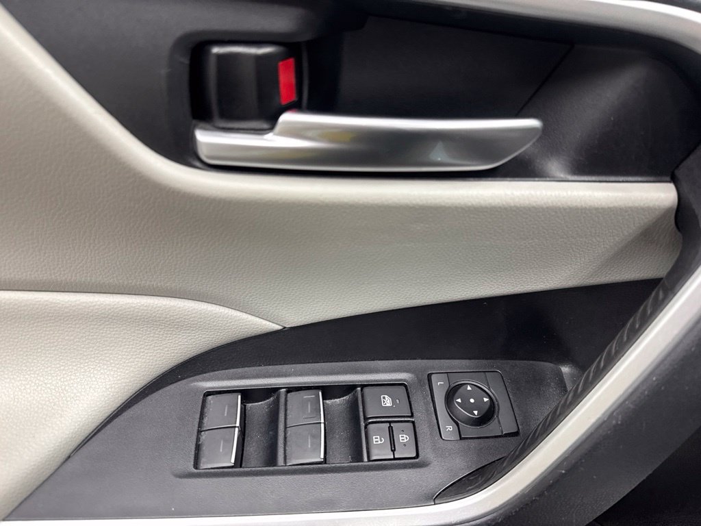 Used 2023 Toyota RAV4 XLE Premium FWD image 12