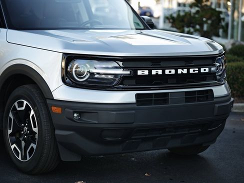 Used 2022 Ford Bronco Sport Outer Banks w/ Tech Package image 2