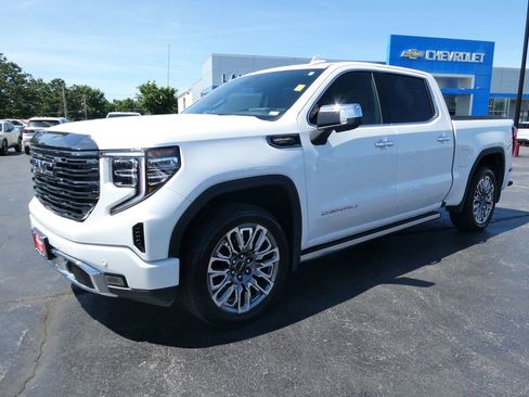 Certified 2024 GMC Sierra 1500 Denali Ultimate AWD/4WD image 9