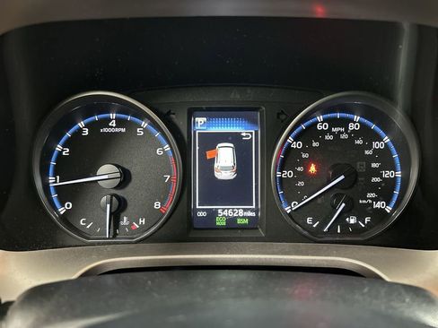 Used 2018 Toyota RAV4 XLE w/ Plus Extra Value Package image 13