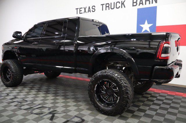 Used 2019 RAM 2500 Laramie w/ Black Appearance Package AWD/4WD image 11