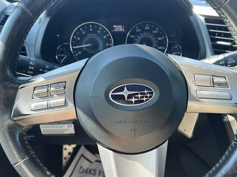 Used 2010 Subaru Outback 2.5i Premium AWD/4WD image 21