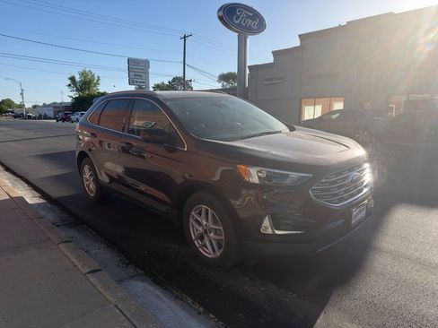 Used 2022 Ford Edge SEL w/ Convenience Package AWD/4WD image 2